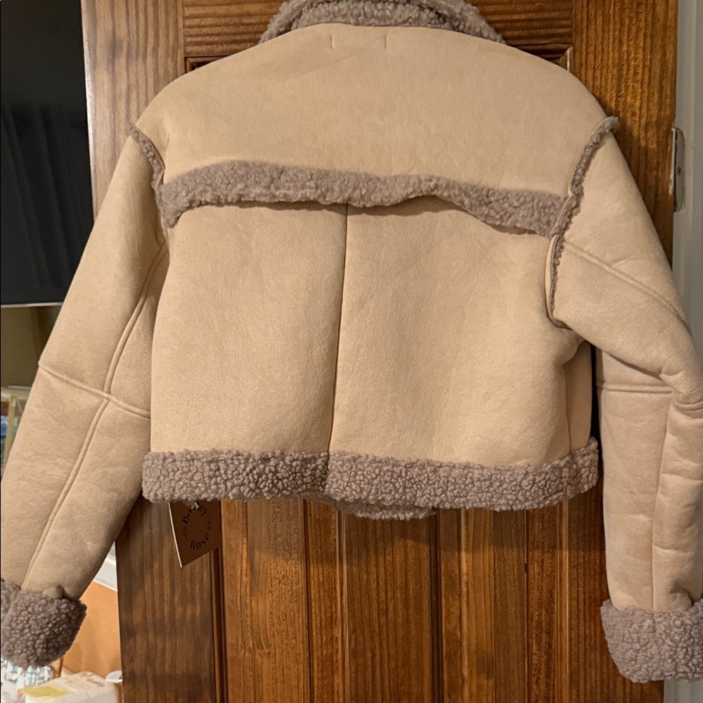 Cropped Sherpa Jacket - Picture 7 of 8